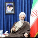 لزوم ارتباط با جامعه نخبگانی و حمایت از آنها